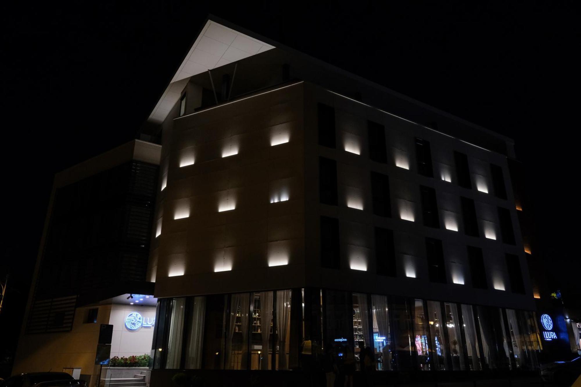 Hotel Lupa By Bueno Constanta Exterior photo